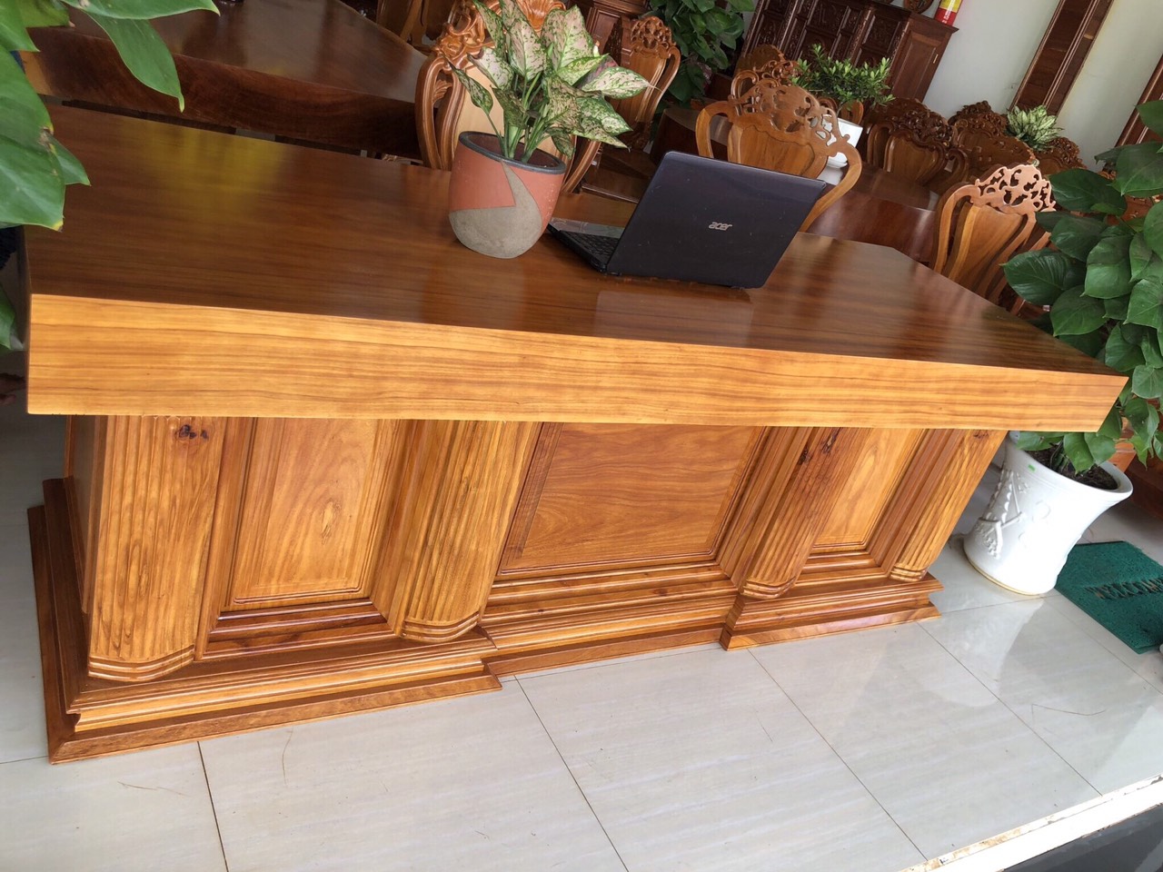 Bàn làm việc