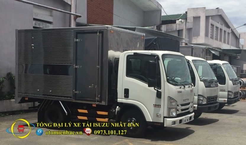 Xe tải nhẹ ISUZU 1,9tấn thùng bạt NMR85HE4