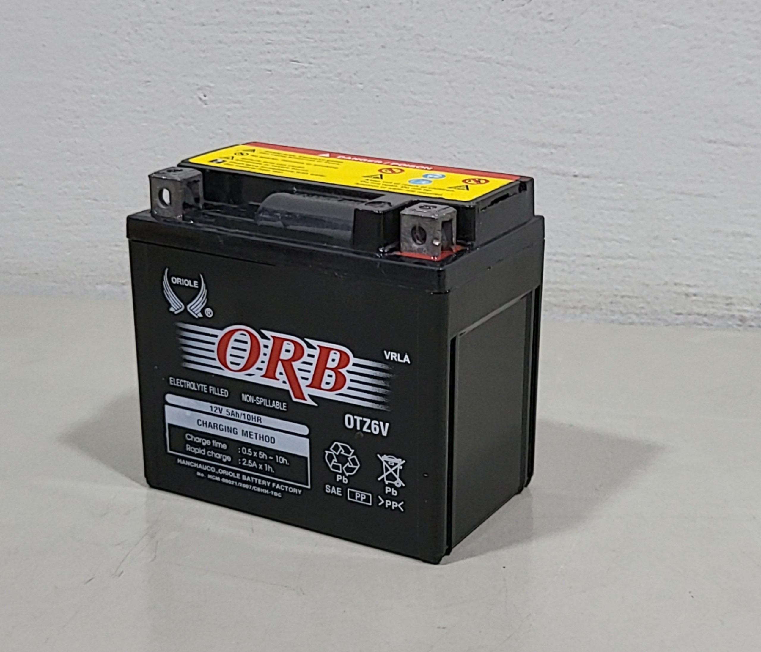 Bình ắc qui xe máy 12V-6Ah