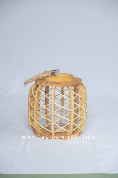 Đèn mây tre đan