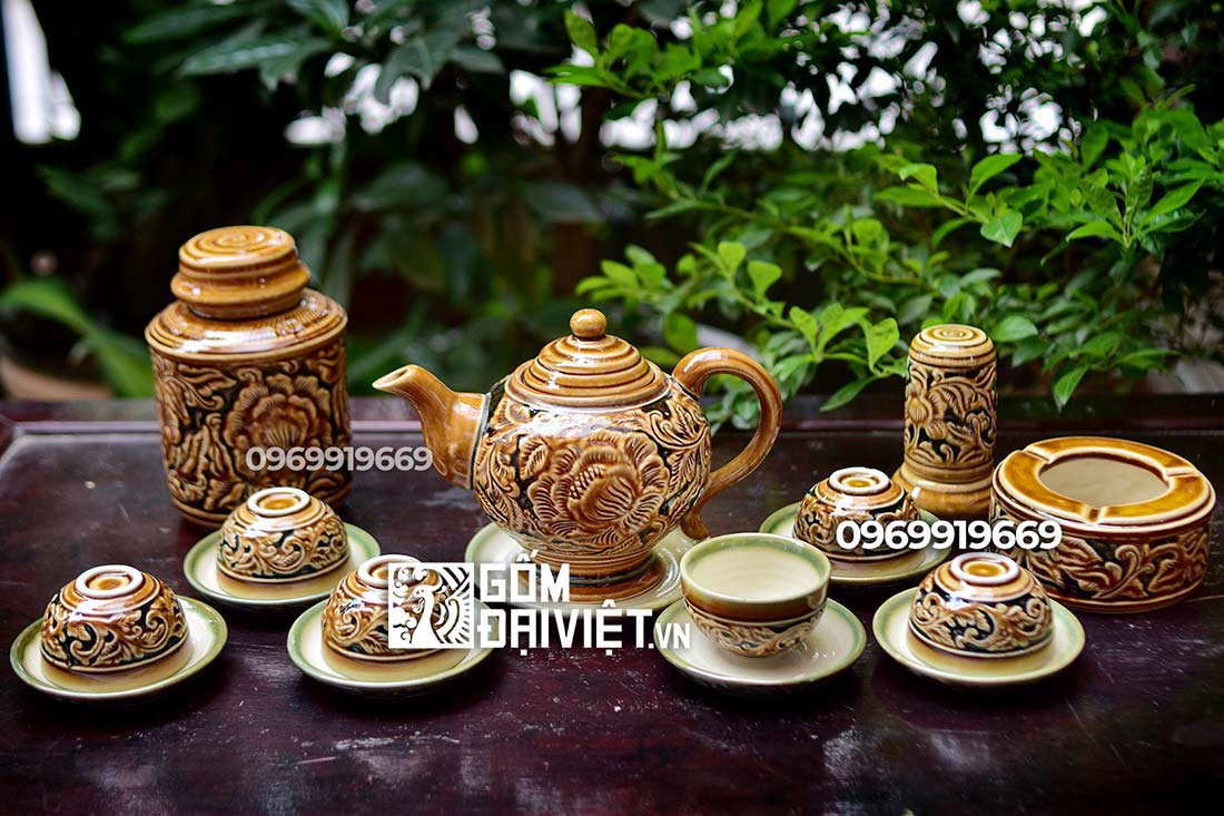ấm chén men lam