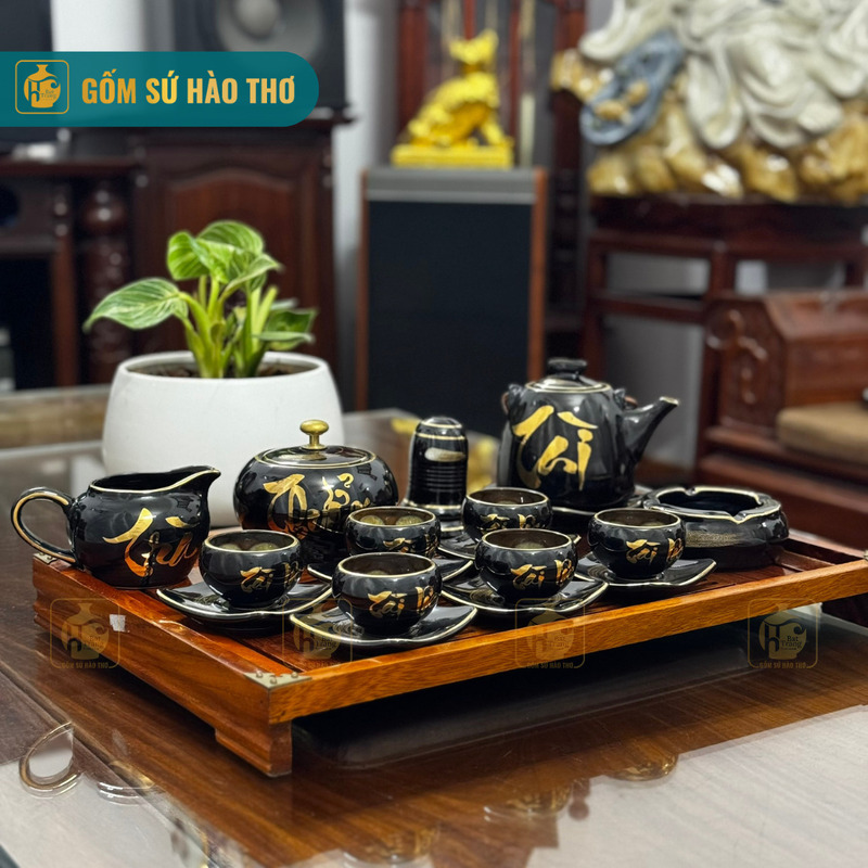 Ấm chén men màu