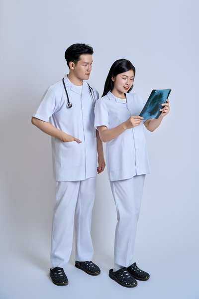 Áo blouse bác sĩ nam/nữ tay ngắn