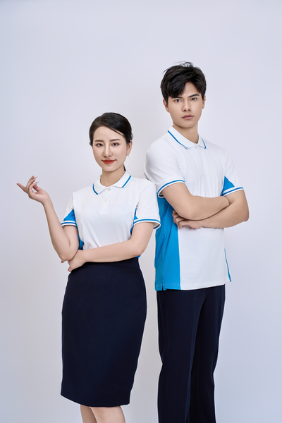 Áo polo trắng viền xanh da trời