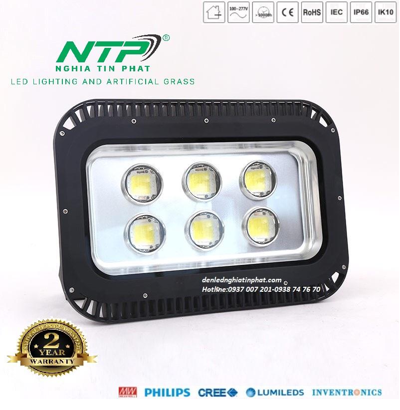 Đèn pha cầu lồi