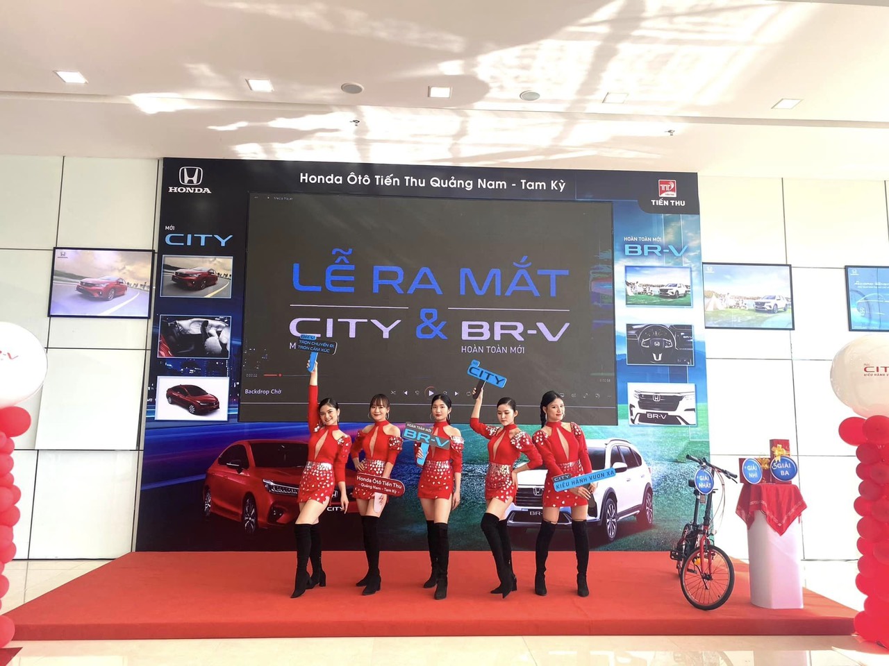 Bảng hiệu backdrop