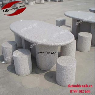Bàn ghế đá