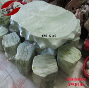 Bàn ghế đá