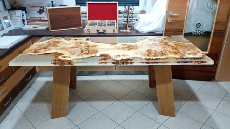 Bàn gỗ nu keo Epoxy trong suốt