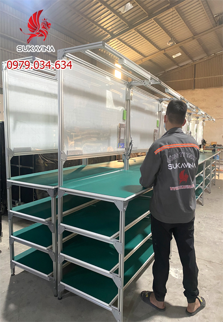 Bàn thao tác khung nhôm định hình