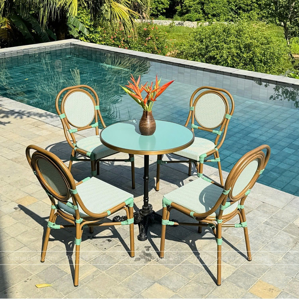 Bàn ghế cafe ngoài trời