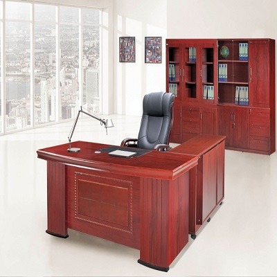 Bàn giám đốc Hòa Phát