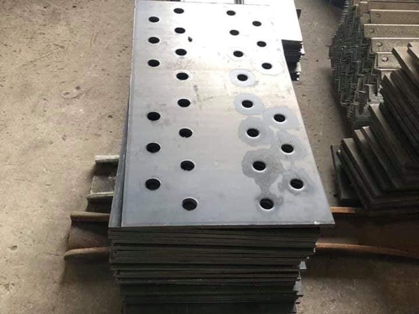 Bản mã đột lỗ tròn