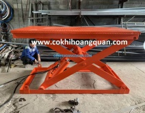 Bàn nâng thủy lực