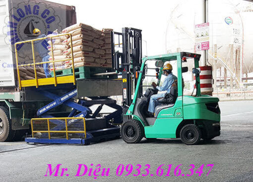 Bàn nâng thủy lực
