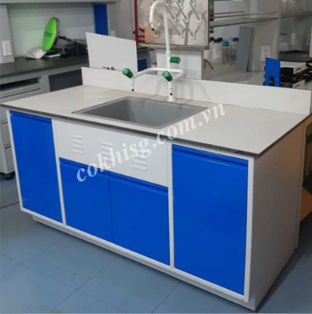 Bàn thí nghiệm có chậu rửa
