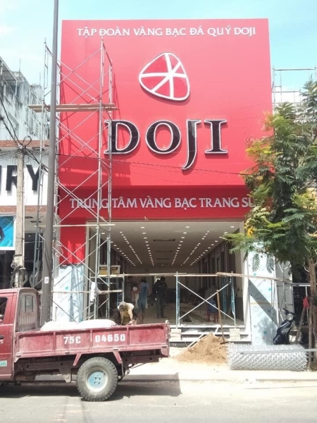 Thi công bảng biển quảng cáo