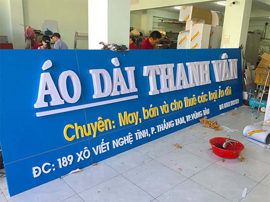 Bảng Alu chữ nổi