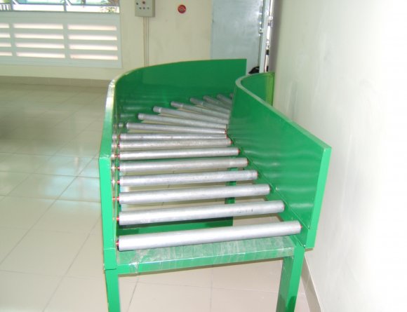 Băng tải con lăn tự do