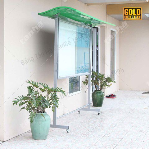 Bảng thông tin di động có mái che