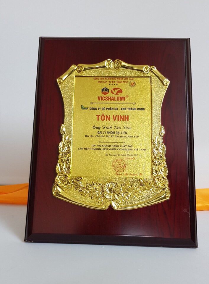 Bảng vinh danh