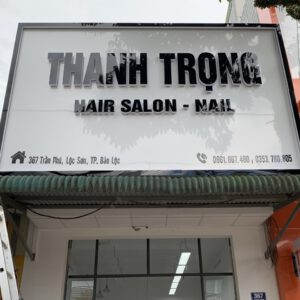 Bảng hiệu Alu Salon tóc