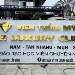 Bảng hiệu Alu thẩm mỹ viện