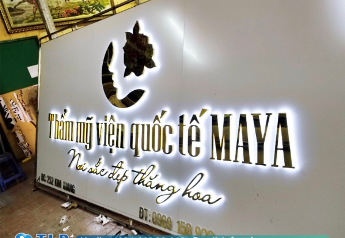 Bảng hiệu chữ nổi