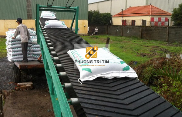 Băng tải cao su có gân V