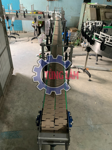 Băng tải xích nhựa