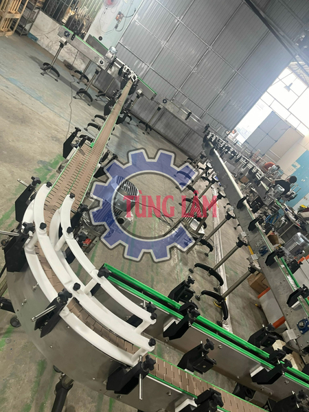 Băng tải xích nhựa