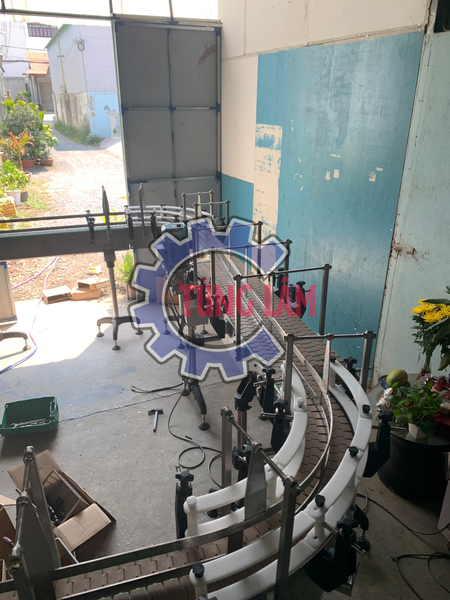 Băng tải xích nhựa