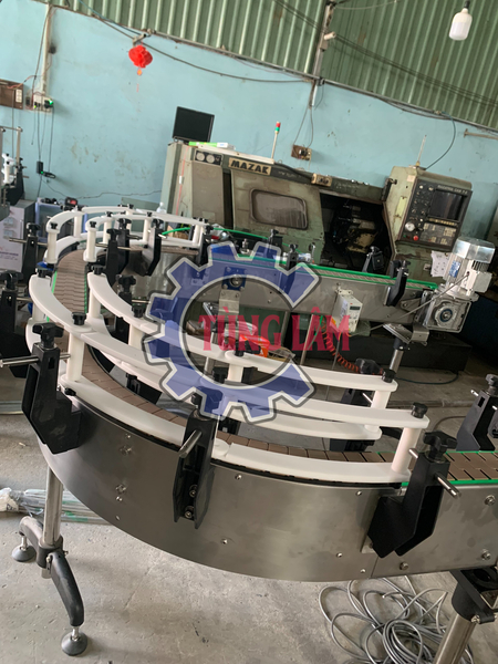 Băng tải xích nhựa