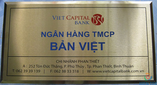 Bảng hiệu Inox