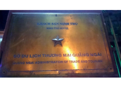 Bảng hiệu công ty