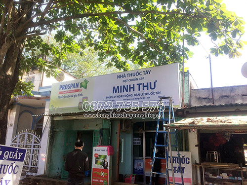 Bảng hiệu quảng cáo