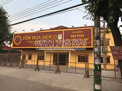 Bảng hiệu quảng cáo