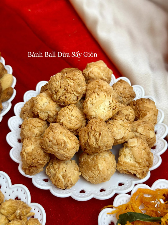 Bánh ball dừa sấy giòn
