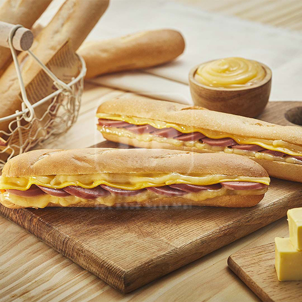 Bánh mì que xúc xích pho mai hương vị mê say