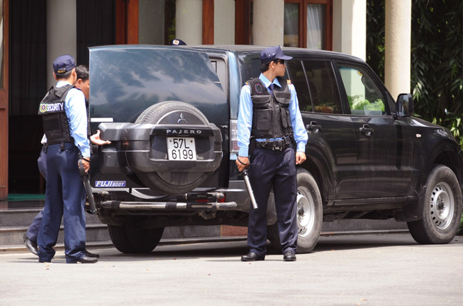 Bảo vệ vận chuyển tiền