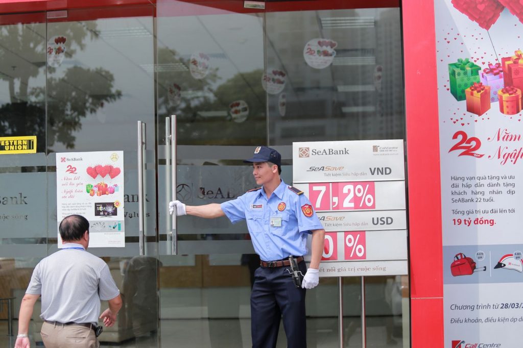 Dịch vụ bảo vệ ngân hàng