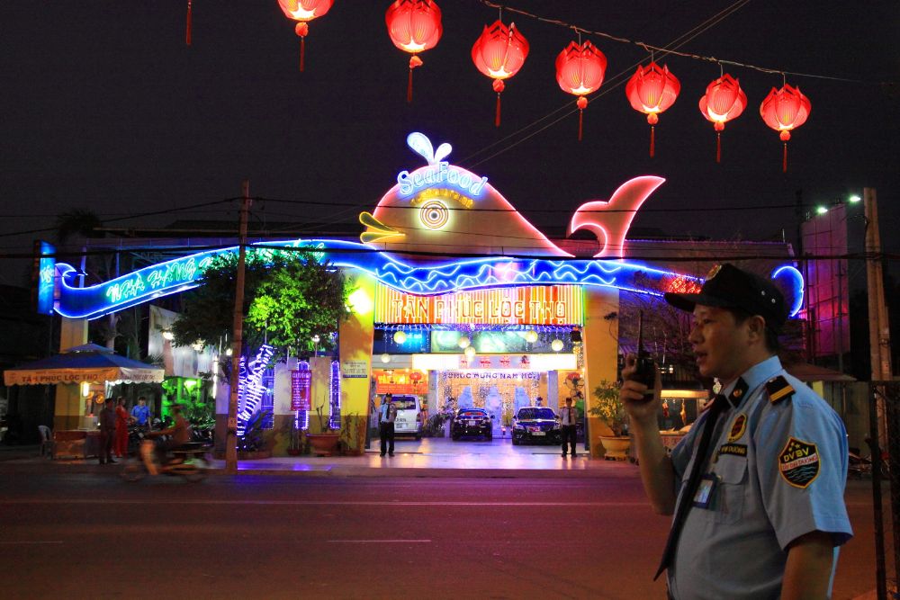 Dịch vụ bảo vệ nhà hàng