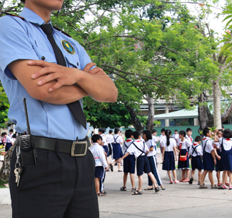 Bảo vệ trường học
