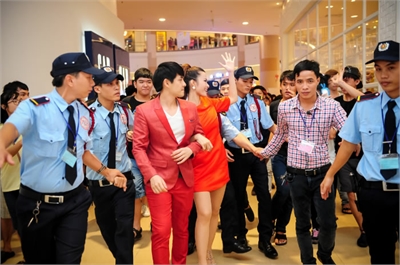 Bảo vệ người nổi tiếng