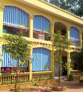 Bạt che nắng mưa trường học