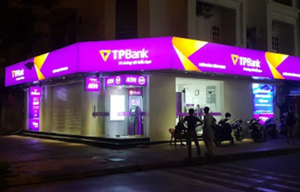 Bạt 3M xuyên sáng