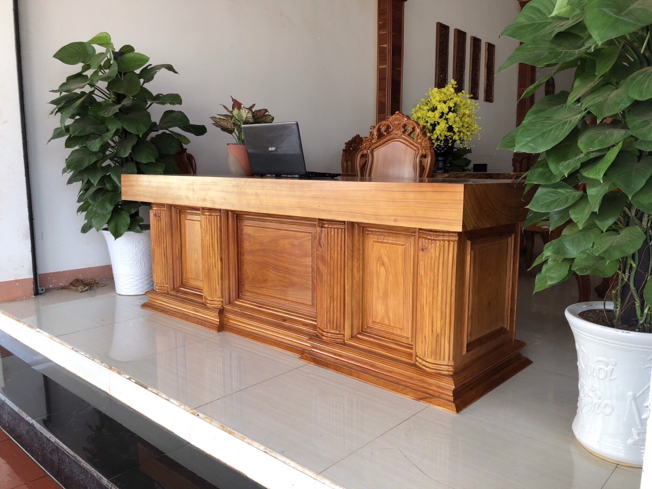 Bàn làm việc