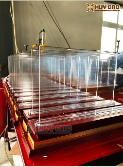 Biển chức danh mica đế gỗ