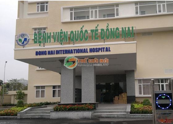 Biển hiệu bệnh viện quốc tế Đồng Nai