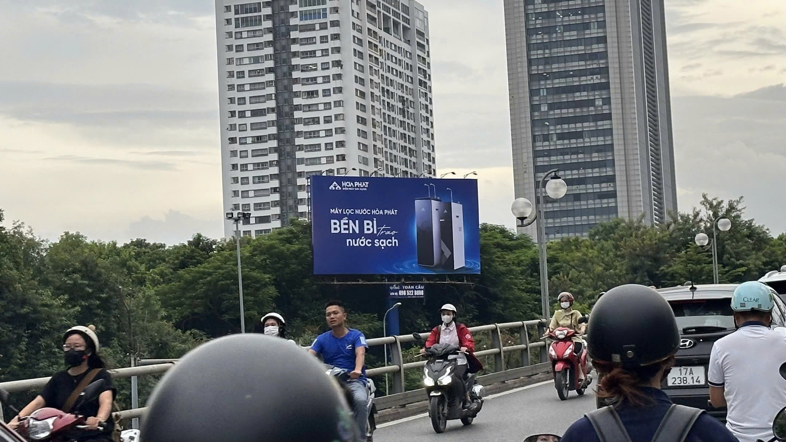 Biển hiệu quảng cáo ngoài trời